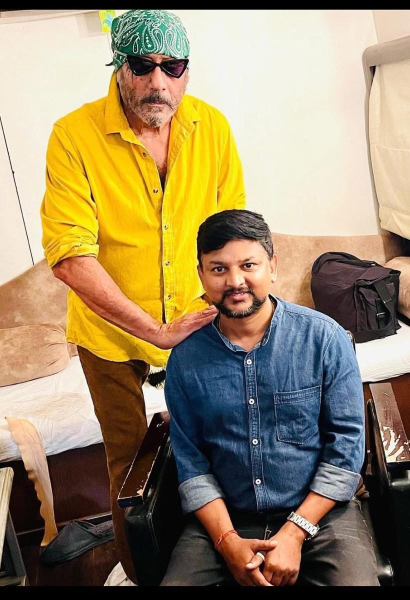 Sarvpriyadarshi with film industry artists
