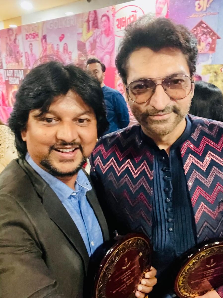 Sarvpriyadarshi with film industry artists